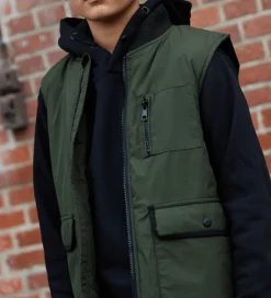 Cost:Bart Dynevest - CBTino - Forest Night